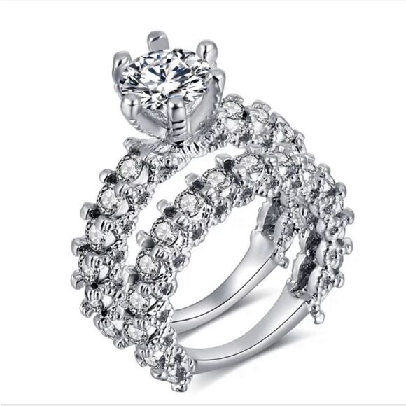 Gorgeous! 2-Piece Diamond CZ Ring Set New in Gift Box - Picture 3 of 10